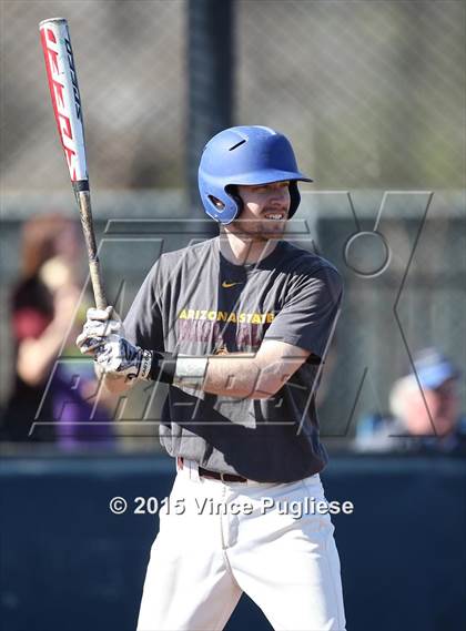 Thumbnail 2 in Crespi Varsity vs. Crespi Alumni 2015 photogallery.
