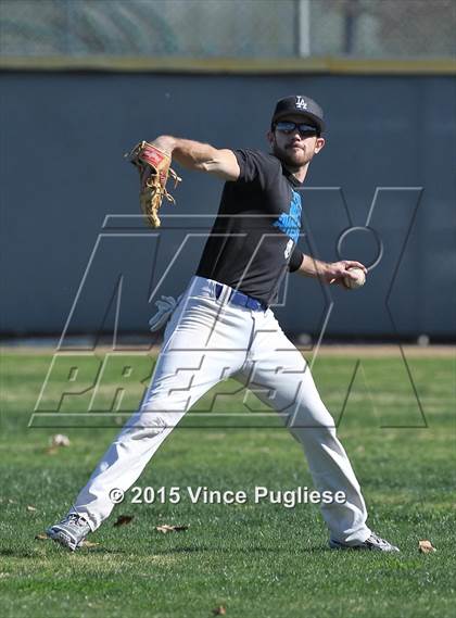 Thumbnail 3 in Crespi Varsity vs. Crespi Alumni 2015 photogallery.