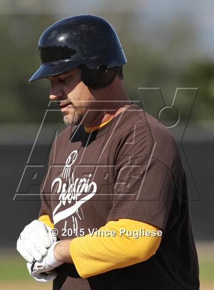 Thumbnail 2 in Crespi Varsity vs. Crespi Alumni 2015 photogallery.