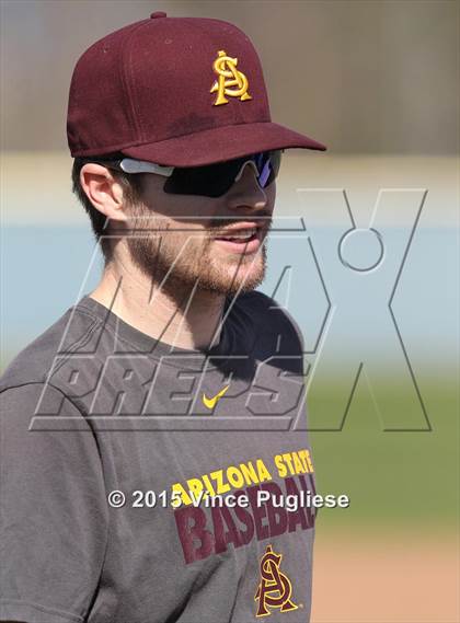 Thumbnail 3 in Crespi Varsity vs. Crespi Alumni 2015 photogallery.