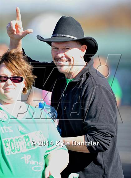 Thumbnail 1 in Hamlin @ Santo (UIL 2A Division 2 Region 2 Semifinal) photogallery.