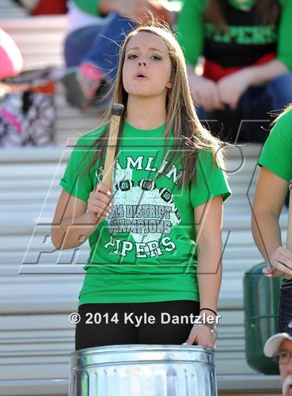 Thumbnail 3 in Hamlin @ Santo (UIL 2A Division 2 Region 2 Semifinal) photogallery.