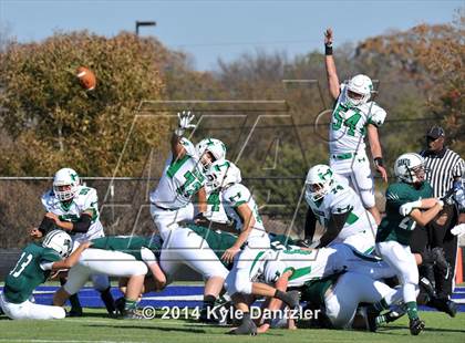 Thumbnail 3 in Hamlin @ Santo (UIL 2A Division 2 Region 2 Semifinal) photogallery.