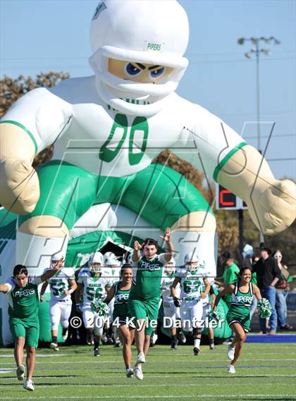 Thumbnail 1 in Hamlin @ Santo (UIL 2A Division 2 Region 2 Semifinal) photogallery.