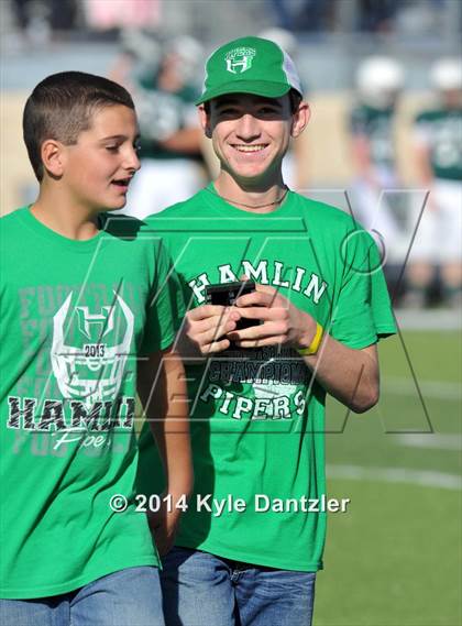 Thumbnail 3 in Hamlin @ Santo (UIL 2A Division 2 Region 2 Semifinal) photogallery.
