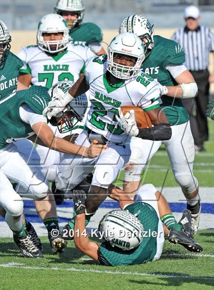 Thumbnail 3 in Hamlin @ Santo (UIL 2A Division 2 Region 2 Semifinal) photogallery.