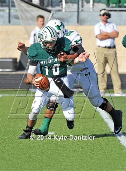 Thumbnail 2 in Hamlin @ Santo (UIL 2A Division 2 Region 2 Semifinal) photogallery.