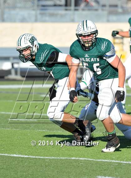 Thumbnail 3 in Hamlin @ Santo (UIL 2A Division 2 Region 2 Semifinal) photogallery.
