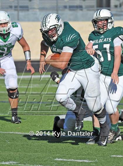 Thumbnail 2 in Hamlin @ Santo (UIL 2A Division 2 Region 2 Semifinal) photogallery.