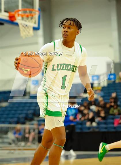 Thumbnail 2 in Liverpool vs Bishop Ludden (NYSPHSAA Section III Sectional FINALS Class AAA) photogallery.