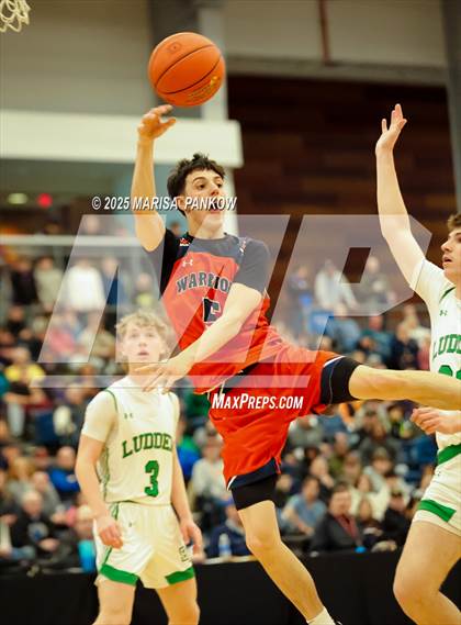 Thumbnail 2 in Liverpool vs Bishop Ludden (NYSPHSAA Section III Sectional FINALS Class AAA) photogallery.