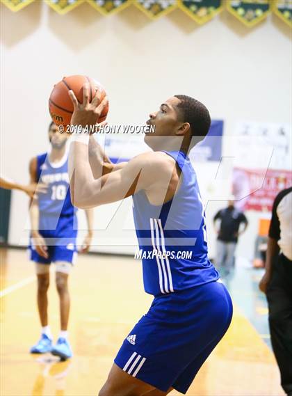 Thumbnail 2 in Northwood Temple Academy vs. Moravian Prep (Hoops and Dreams Showcase Fayetteville, NC) photogallery.
