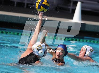Thumbnail 2 in El Camino vs. La Costa Canyon (San Diego Open) photogallery.