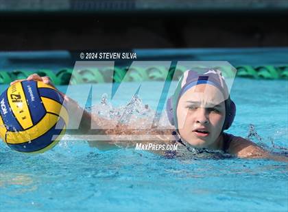 Thumbnail 2 in El Camino vs. La Costa Canyon (San Diego Open) photogallery.