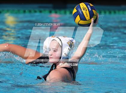 Thumbnail 2 in El Camino vs. La Costa Canyon (San Diego Open) photogallery.