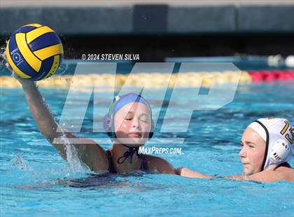Thumbnail 2 in El Camino vs. La Costa Canyon (San Diego Open) photogallery.