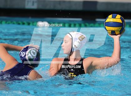 Thumbnail 3 in El Camino vs. La Costa Canyon (San Diego Open) photogallery.