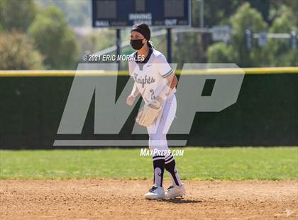 Thumbnail 1 in Mt. Carmel vs San Marcos (Cougar Classic) photogallery.