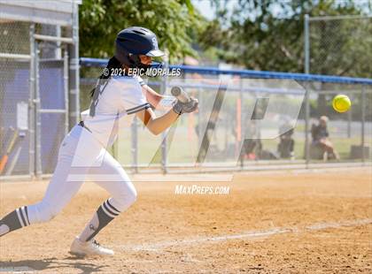Thumbnail 2 in Mt. Carmel vs San Marcos (Cougar Classic) photogallery.