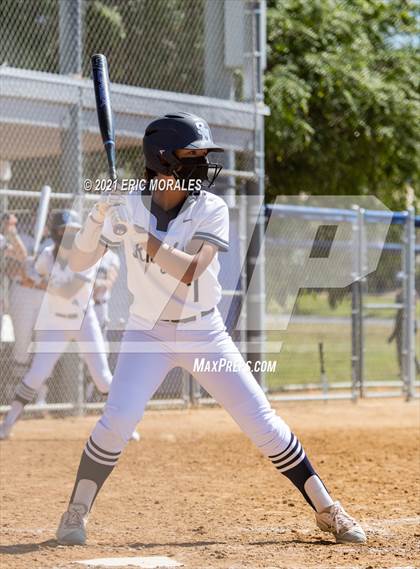 Thumbnail 2 in Mt. Carmel vs San Marcos (Cougar Classic) photogallery.