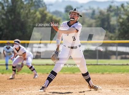 Thumbnail 3 in Mt. Carmel vs San Marcos (Cougar Classic) photogallery.