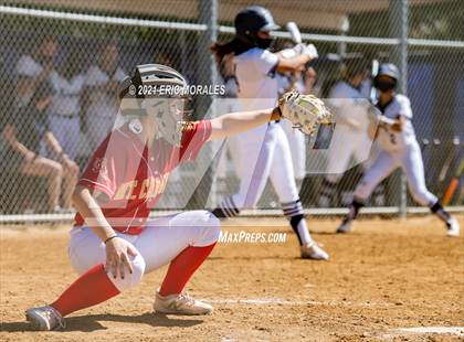 Thumbnail 3 in Mt. Carmel vs San Marcos (Cougar Classic) photogallery.