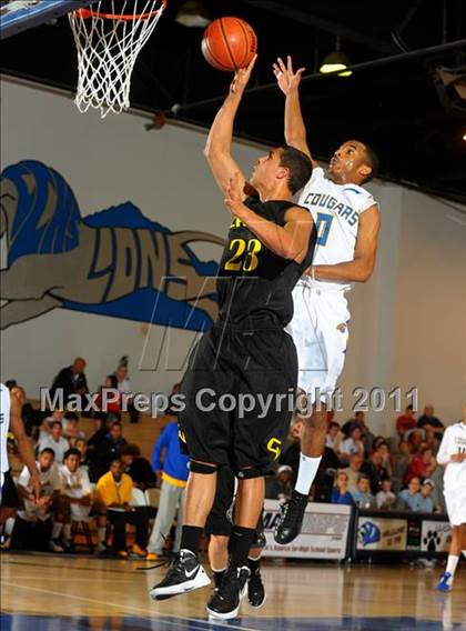 Thumbnail 2 in Capistrano Valley vs. Crenshaw (MaxPreps Holiday Classic) photogallery.