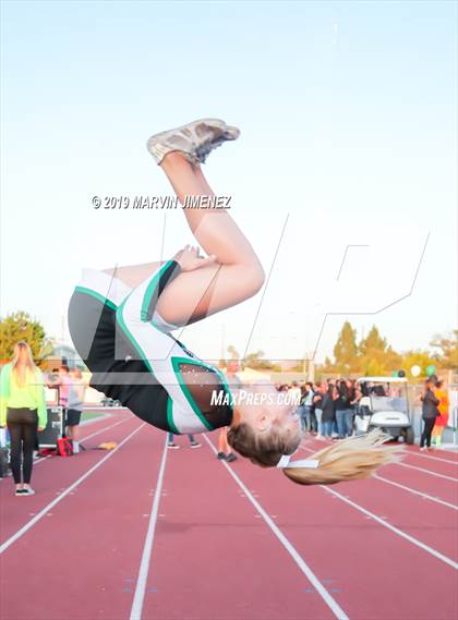 Thumbnail 1 in Royal @ Thousand Oaks photogallery.