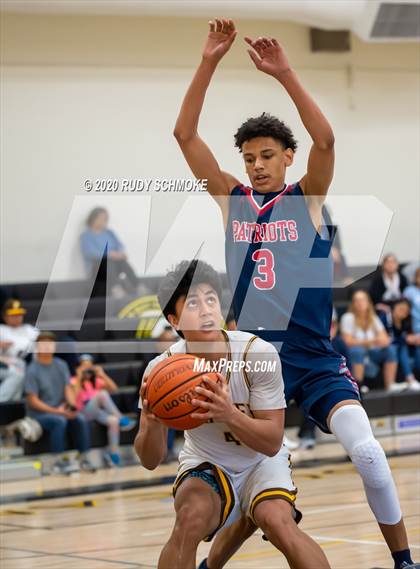 Thumbnail 3 in Francis Parker vs. Christian (Battle of the Bay) photogallery.