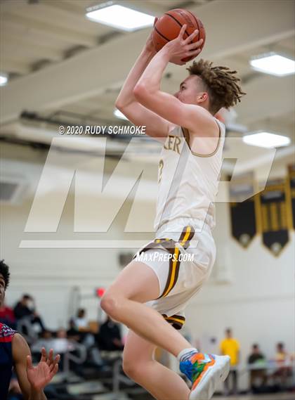Thumbnail 2 in Francis Parker vs. Christian (Battle of the Bay) photogallery.