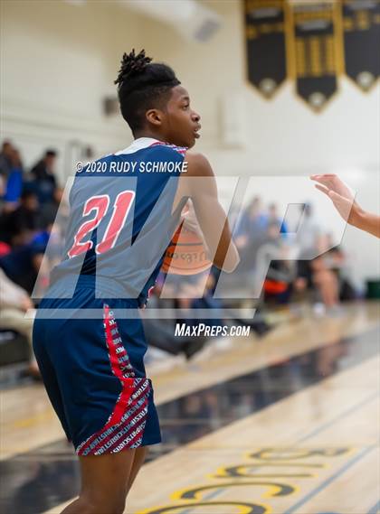Thumbnail 3 in Francis Parker vs. Christian (Battle of the Bay) photogallery.