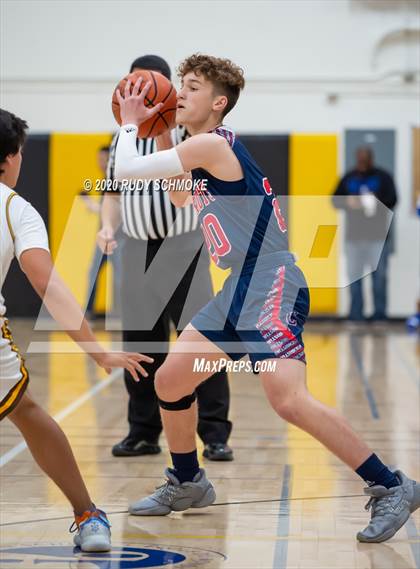 Thumbnail 3 in Francis Parker vs. Christian (Battle of the Bay) photogallery.