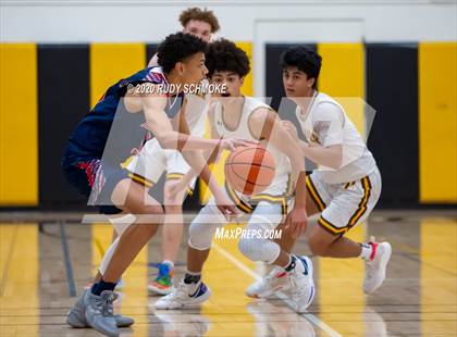 Thumbnail 1 in Francis Parker vs. Christian (Battle of the Bay) photogallery.