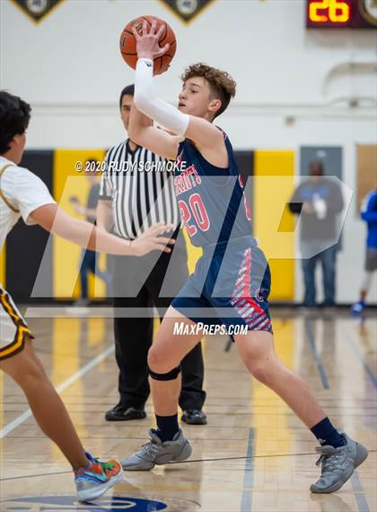 Thumbnail 2 in Francis Parker vs. Christian (Battle of the Bay) photogallery.