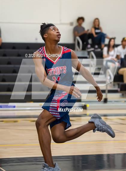 Thumbnail 2 in Francis Parker vs. Christian (Battle of the Bay) photogallery.