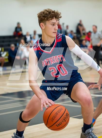 Thumbnail 2 in Francis Parker vs. Christian (Battle of the Bay) photogallery.