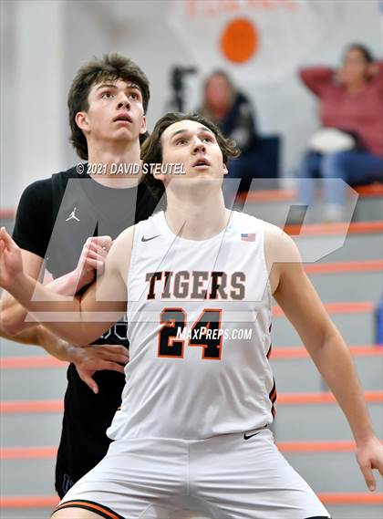 Thumbnail 2 in Union Mine vs. Roseville (Tiger Classic) photogallery.