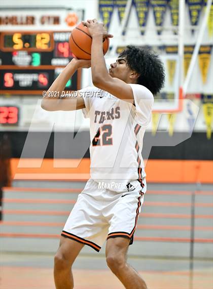 Thumbnail 1 in Union Mine vs. Roseville (Tiger Classic) photogallery.