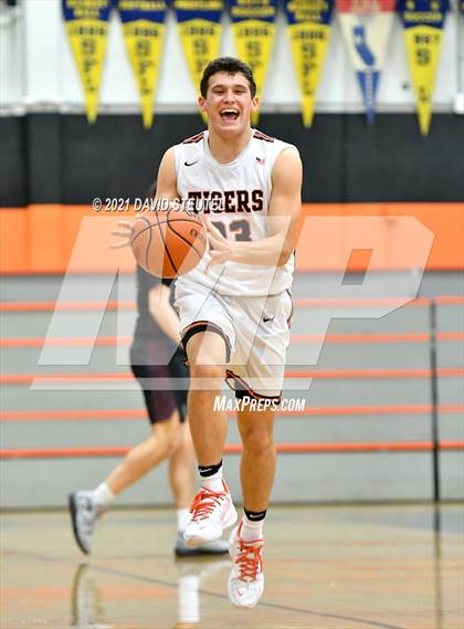 Thumbnail 3 in Union Mine vs. Roseville (Tiger Classic) photogallery.