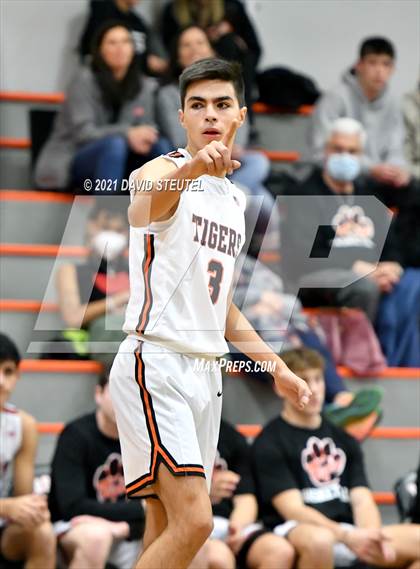 Thumbnail 1 in Union Mine vs. Roseville (Tiger Classic) photogallery.