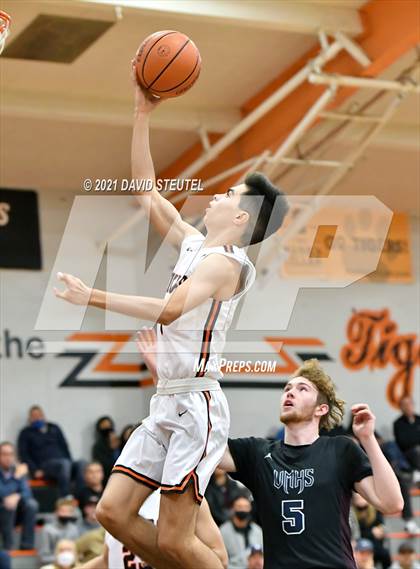 Thumbnail 2 in Union Mine vs. Roseville (Tiger Classic) photogallery.