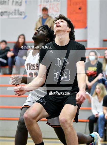 Thumbnail 2 in Union Mine vs. Roseville (Tiger Classic) photogallery.