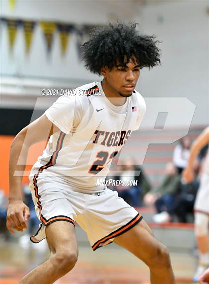 Thumbnail 3 in Union Mine vs. Roseville (Tiger Classic) photogallery.