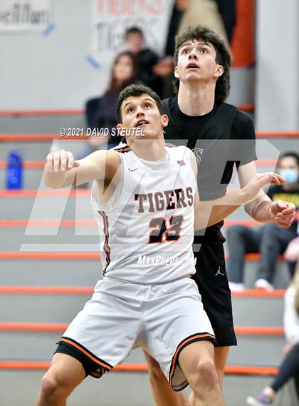 Thumbnail 1 in Union Mine vs. Roseville (Tiger Classic) photogallery.