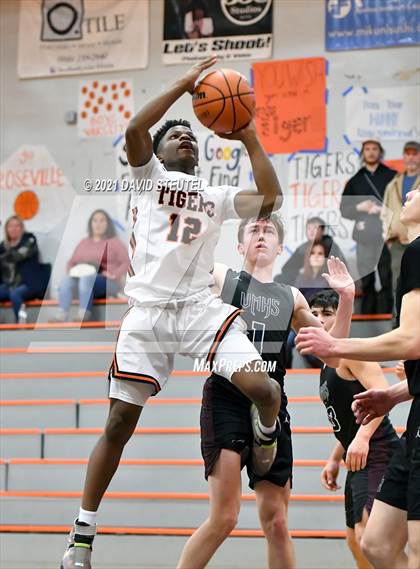 Thumbnail 1 in Union Mine vs. Roseville (Tiger Classic) photogallery.