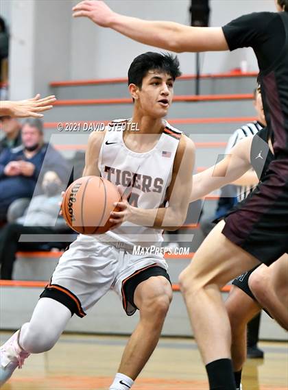Thumbnail 2 in Union Mine vs. Roseville (Tiger Classic) photogallery.