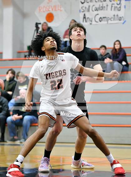 Thumbnail 2 in Union Mine vs. Roseville (Tiger Classic) photogallery.