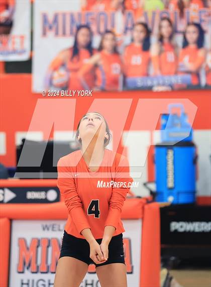 Thumbnail 2 in Grand Saline vs Mineola photogallery.