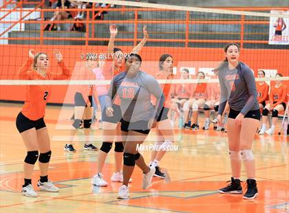 Thumbnail 1 in Grand Saline vs Mineola photogallery.