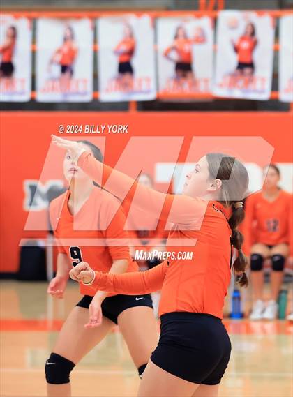 Thumbnail 2 in Grand Saline vs Mineola photogallery.